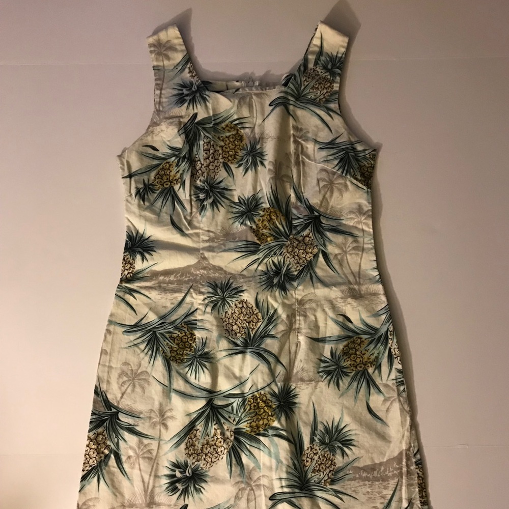 Hawaiian dress